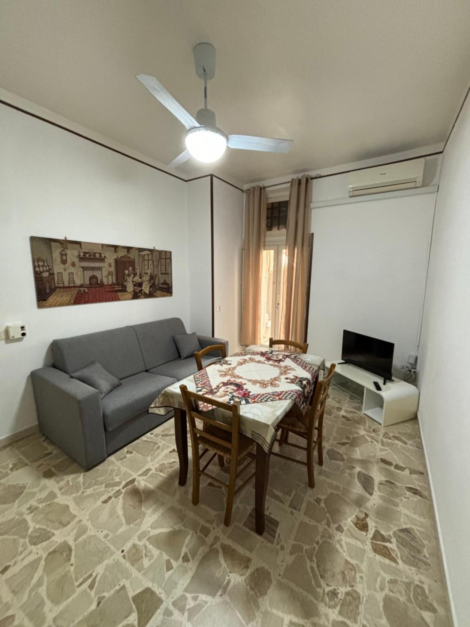 November House צ'פאלו מראה חיצוני תמונה