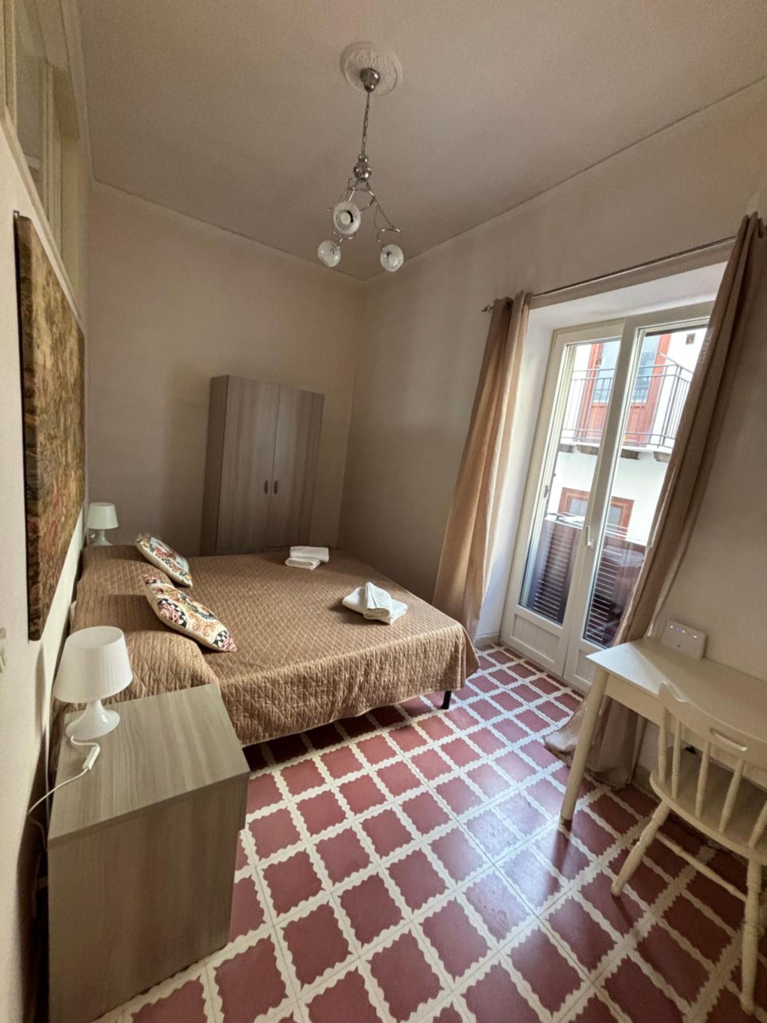 November House צ'פאלו מראה חיצוני תמונה